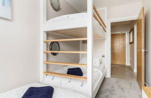 Modern 2bed Flat, Parking, Close to Beach & Shops - Photo 52