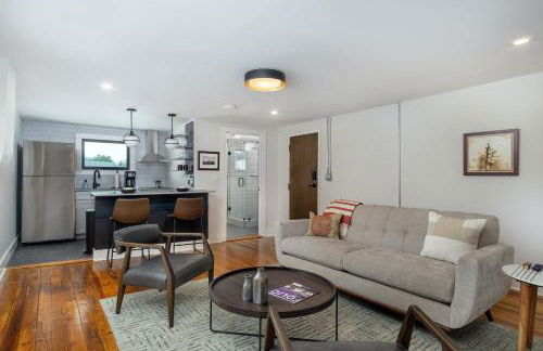 Cherry Street Loft (A) Pet-Friendly & In the Heart of Downtown Black Mtn! - Foto 1