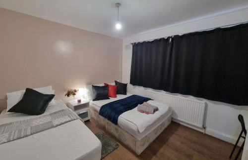 Cheerful 4/5 bed house - Heathrow - Foto 16