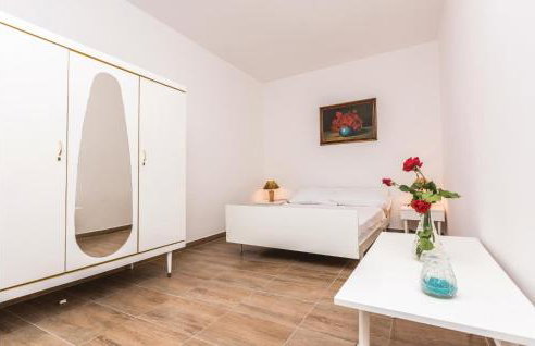 Six-Bedroom Holiday Home In Donje Rastane - Foto 29