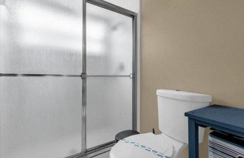 5Bd 2 Bath with Gameroom & Pool 1 story House - Foto 22