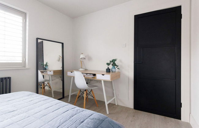 Stylish 4 Bed Home Close to Beach - Foto 30