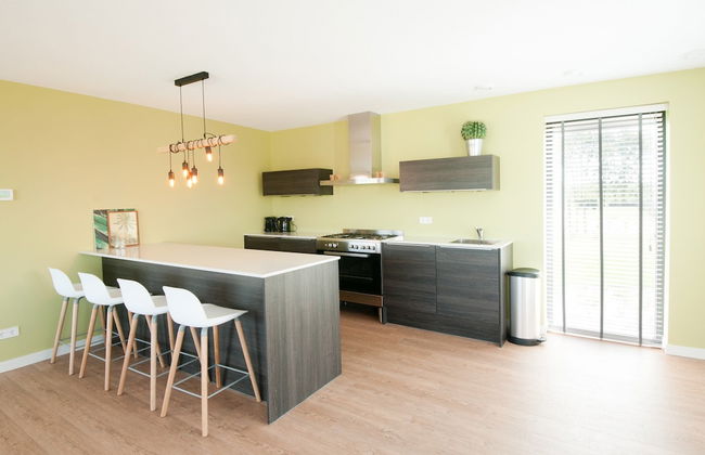 Villa Oesterdam Sleeps 10 Persons - Photo 4