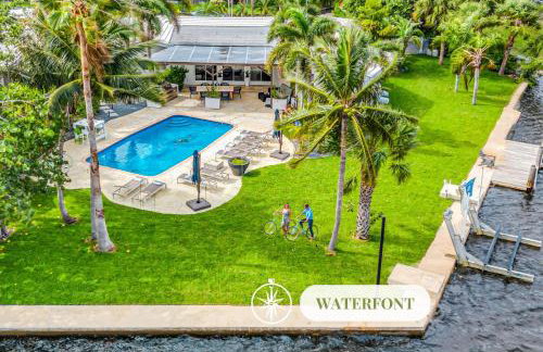 180 of Waterfront Heated Pool Walk To Beach Paradise Point Key RESIDENCES - Foto 1