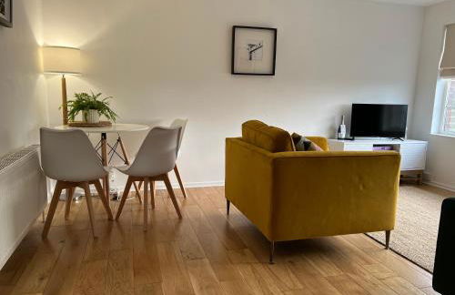 Holywood Halt - Foto 3