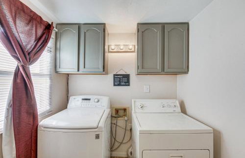 Lakefront Gun Barrel City Home with Dock and Deck - Foto 19