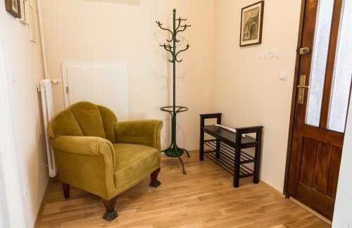 Apartment 7 - Photo 25