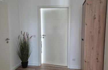 Luxsuite Still und Komfort 2 Balkon Elektrogrill Tischfussball TV-75 Zoll - Foto 20