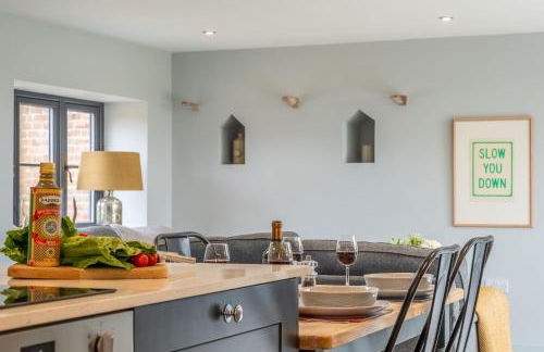 The Coach House Happisburgh - Photo 12