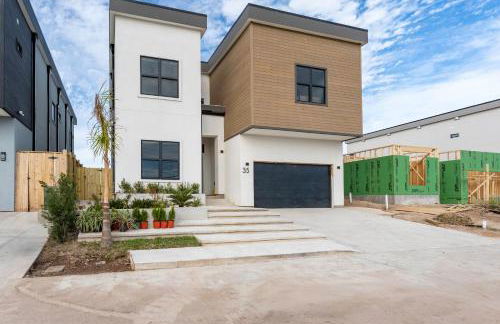 Waterfront Home with Pool Spacious Bay , Sleeps 16 - Foto 110