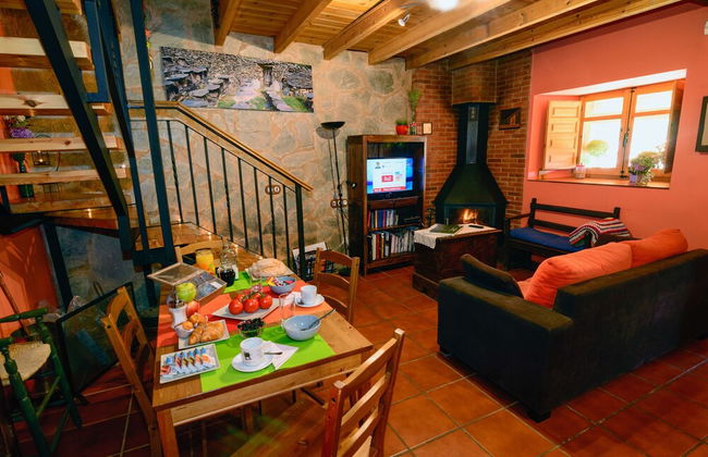 Cozy Cottage in Benllera with Hot Tub - Foto 8