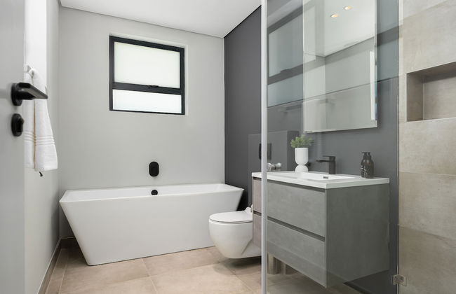 One Calais Luxury Apartments - Photo 79