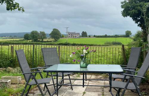 Yealand Redmayne 3 bed Home - Photo 2