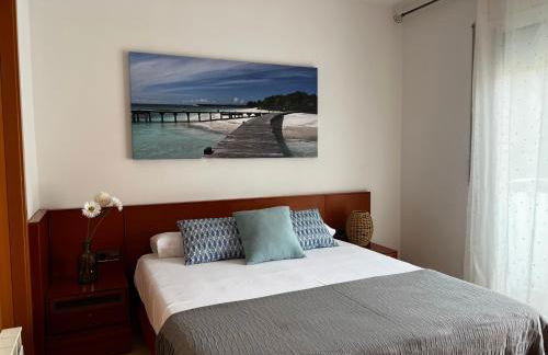 Cozy Beach House with Pool & BBQ - Foto 24