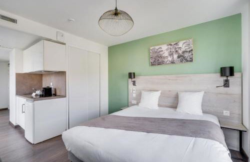 All Suites Appart Hôtel | Palaiseau - Massy TGV - Foto 1