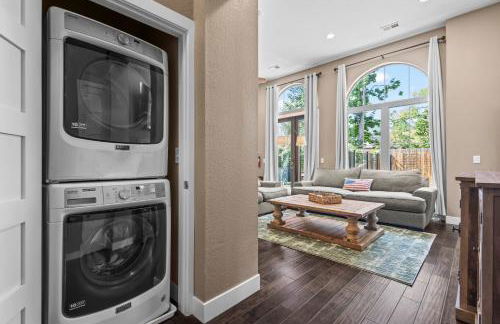 Stylish Church Conversion Walk to LoHi - Foto 17