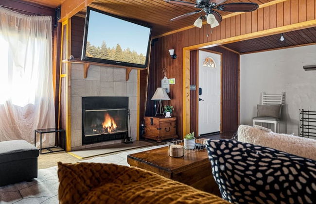 Serenity by Avantstay Serenity Big Bear Cabin! With Fire Pit, Bbq! - Photo 6