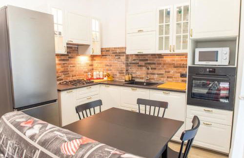 Accogliente Appartamento a pochi passi dalla Metro, San Siro e con Aria Condizionata - Foto 4