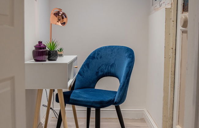 BV Comfy Spacious 3 Bedroom House At Tatton Street Manchester - Foto 5