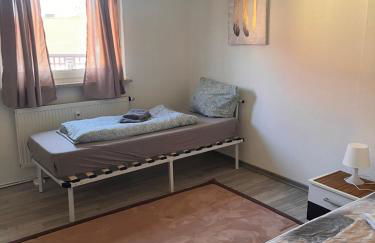 Große Monteurwohnung mit 4 Zimmer und Parkplatz, Waschmaschine, Internet, voll ausgestattete Küche - Foto 6