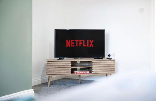 NEW! 2BR in West Terrace, Sleeps 4 - Foto 8