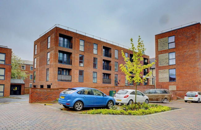 Lovely Flat in Kiln Close With Free Parking - Photo 53