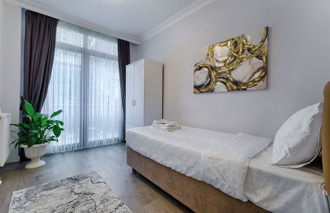 Gorgeous Central 2BR Condo w City Views - Foto 1