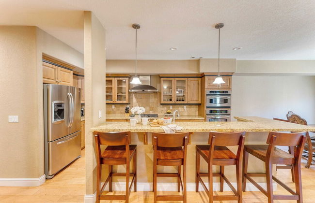 Luxe All-season Retreat by Avantstay Prime Location, Near Skiing - Foto 83