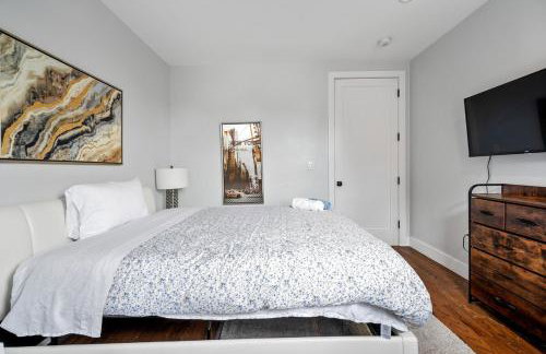 2 Queen Beds, TV's in Bedroom, Path to Manhattan - Foto 17