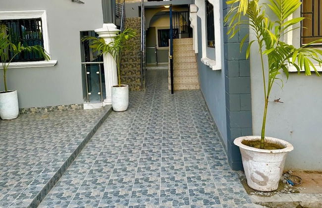 Sun Rise Apt #5 The Retreat Apartments - Photo 16