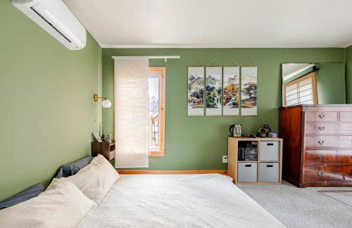 Secluded Private Retreat with Cabin & Vintage Airstream - Foto 24