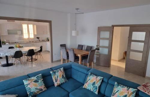 Casa amplia, piscina privada, 4 dormitorios y playa cercana - Foto 6