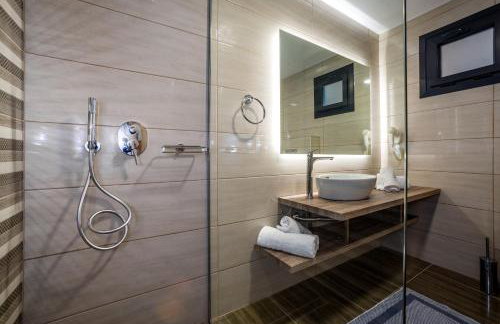 ABATON Luxury Resort - Photo 10