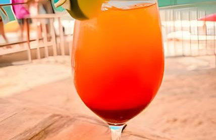 Apartamento na praia, 2 quartos e área de lazer - Foto 39