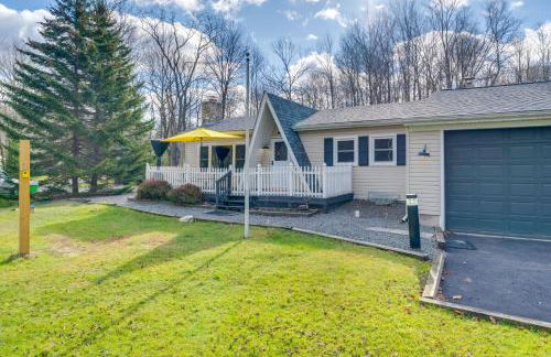 Game Room, Hot Tub and Fire Pit Pocono Lake Escape! - Foto 26