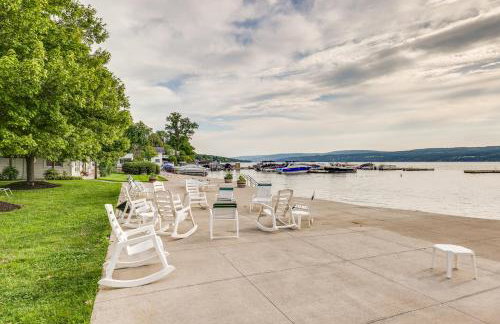 Canandaigua Lake Romantic Getaway with Boat Slip! - Foto 2