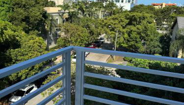 NEW Modern Condo FREE Parking & High Speed Wifi - Foto 4