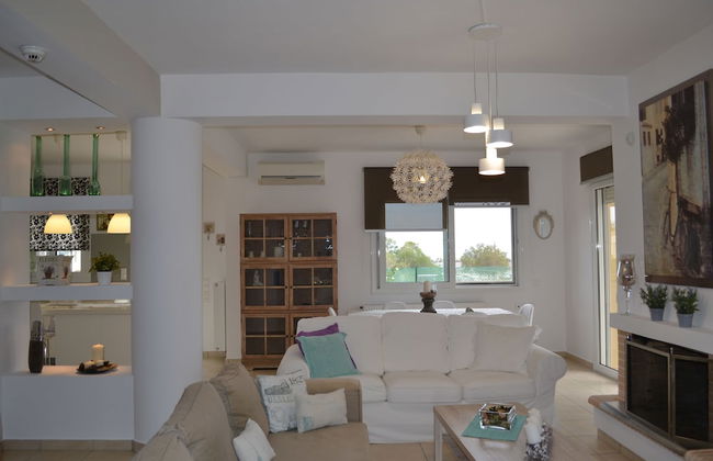 Villa Elena - Photo 12