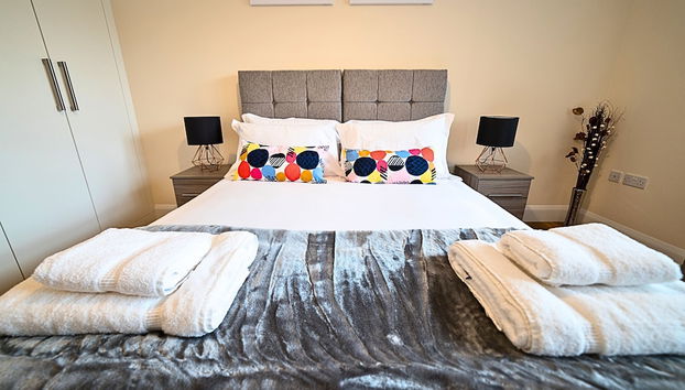 Apartment in Staines-upon-Thames - Photo 3