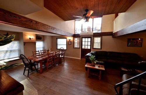 Secluded Cabin Close to the Shenandoah River in Shenandoah, Virginia - Photo 12