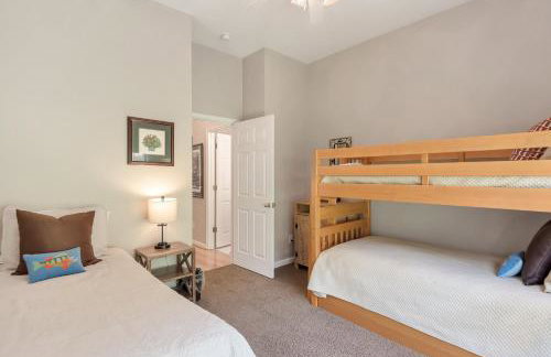 Cozy Cabin Right on the New River in Todd - Easy River Access - Fire Pit - Photo 17