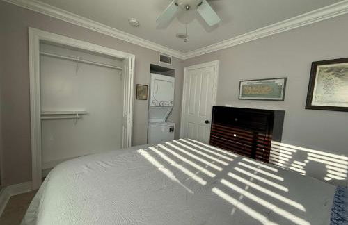 2 bedroom private apt & laundry - Foto 29