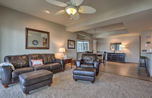 Pool Access and Boat Slip Lake Ozark Condo! - Foto 4