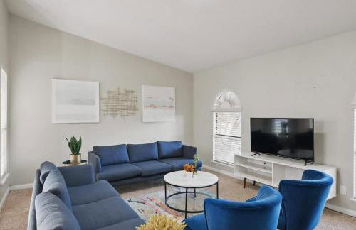 Luxury Retreat in Carrollton - Pool Patio & More - Foto 2