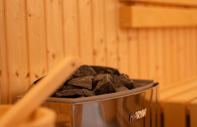 Comfortable House With hot tub - Photo 14