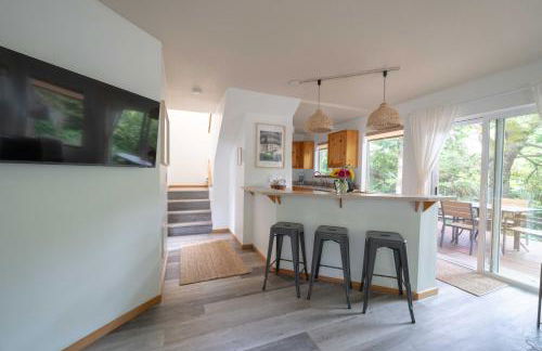 Beach Bungalow 4 - Photo 2