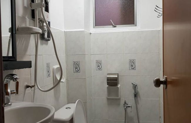 Anjung Apartment 3BR 1 - Photo 11