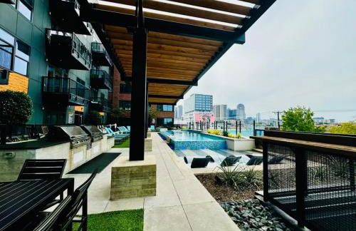 Deep Ellum Theatre Suite - The Black Collection - Photo 31