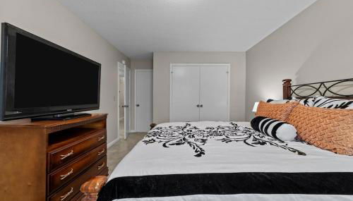 Quiet 2 Bedroom Condo In Greensboro - Photo 5