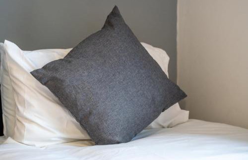 Comfortable 4 Bed Home - Free Parking & Fast WiFi - Foto 68